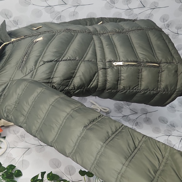 Michael Kors Packable Down Jacket - Picture 4 of 8